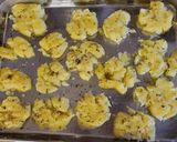 A picture of step 6 of Crushed new potatoes.