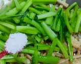 十分鐘上菜-熱炒加茉魚板的食譜步驟5照片