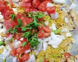 पापड़ चाट (Papad chaat recipe in hindi) रेसिपी चरण 3 फोटो
