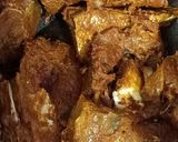 A picture of step 2 of Toddy shop style fish curry.