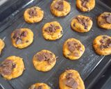Foto langkah ke 5 dari resep Chewy Chocolate Chip Cookie.