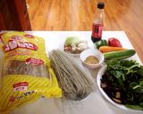 Hình bước làm 1 của món Miến xào Japchae Hàn Quốc