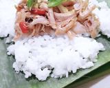 Foto langkah ke 4 dari resep Nasi Bakar Ayam Suwir.