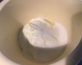 Une image de l'étape 1 de Tarte vanille et fromage blanc (pâte brisée à l'œuf).