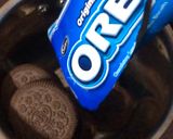 A picture of step 1 of Oreo biscuit Cake.