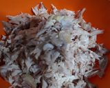 Foto langkah ke 1 dari resep Ayam Suwir Bumbu Rica-rica.