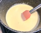 Foto del paso 1 de la receta: Panna Cotta de miel con salsa de fresa