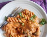 A picture of step 1 of Chicken kebab makhani pasta.