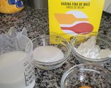 Foto del paso 1 de la receta: Crema Catalana con una yema de huevo en un plis plas