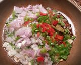Foto del paso 6 de la receta: Cazuela de merluza con almejas y patatas rosadas