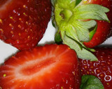 Foto del paso 1 de la receta: Chupitos de fresa y algas