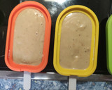 Foto del paso 3 de la receta: Polos cremosos de plátano y crema de cacahuete 🍌🥜