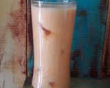 A picture of step 2 of Muskmelon shake.