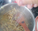 Foto del paso 3 de la receta: Longuerones en salsa