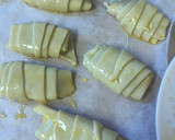 Foto del paso 3 de la receta: Croissants de chocolate blanco y lacasitos en Airfryer