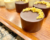 Foto del paso 18 de la receta: Tartitas de chocolate “negro y blanco”, rellenas con crema de nueces