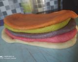Foto langkah ke 6 dari resep Rainbow Loaf (Roti tawar pelangi).