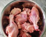 A picture of step 1 of Gravy Chicken.