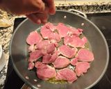 Foto del paso 3 de la receta Solomillo con anacardos, almendras y un toque de salsa yogur y miel