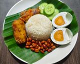 Foto langkah ke 4 dari resep Nasi Lemak Malaysia.