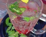 A picture of step 3 of Pink mojito.