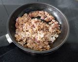 Hình bước làm 6 của món Cơm gà tay cầm