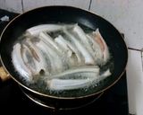 Hình bước làm 3 của món Cá kìm chiên muối