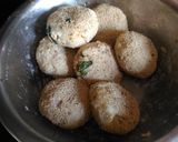 A picture of step 2 of Aloo kathal chop.