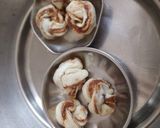 A picture of step 9 of Cinnamon puff with chocolate touch.
