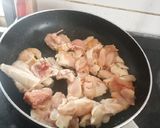 A picture of step 4 of Chicken gravy sauce.