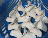 Foto langkah ke 2 dari resep Pangsit Isi Dua Musim (Rebus & Goreng).