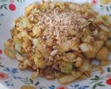 Foto del paso 3 de la receta: Col rehogada al curry  con nueces