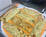Foto del paso 11 de la receta: Rollitos de perejil y cebollino relleno de verdura y bacalao