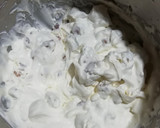 Foto del paso 1 de la receta: Postre en copas de fruta y crema de turrón
