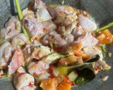 Foto langkah ke 5 dari resep Tumis ayam daun jeruk.