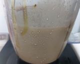 A picture of step 2 of Banana coffee smoothie.