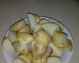 Foto del paso 1 de la receta: Papas con cebolla y chile morrón
