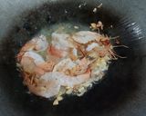 Foto langkah ke 2 dari resep "Mie Goreng Udang".