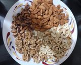 A picture of step 2 of Dry fruit Dates Modak.