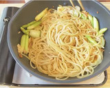 Foto del paso 4 de la receta: Espaguetis con espárragos al estilo japonés