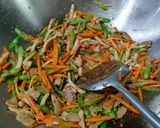 Foto langkah ke 3 dari resep #52. Mie Goreng Ultah.