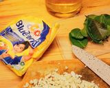 Foto langkah ke 1 dari resep Nasi daun jeruk.