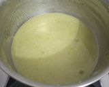 A picture of step 3 of Roasted garlic green peas soup.