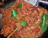 Foto langkah ke 3 dari resep Sambal Goreng Krecek Petai Cabai Hijau Ala Chef Muhammad.