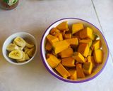 Foto langkah ke 1 dari resep Kolak Labu Pisang Tanpa Santan.