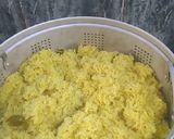 Foto langkah ke 3 dari resep Nasi Kuning versi Kukus.