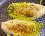 Foto del paso 2 de la receta: Cogollos a la plancha con queso de cabra