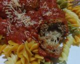 A picture of step 4 of Cheese-Stuffed Meatballs.