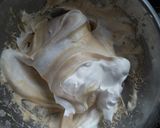 Foto del paso 5 de la receta: Bizcochuelo con yogurt. Súper alto y esponjoso! 😋