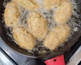 A picture of step 6 of Kotlety mielony - ground pork patties.